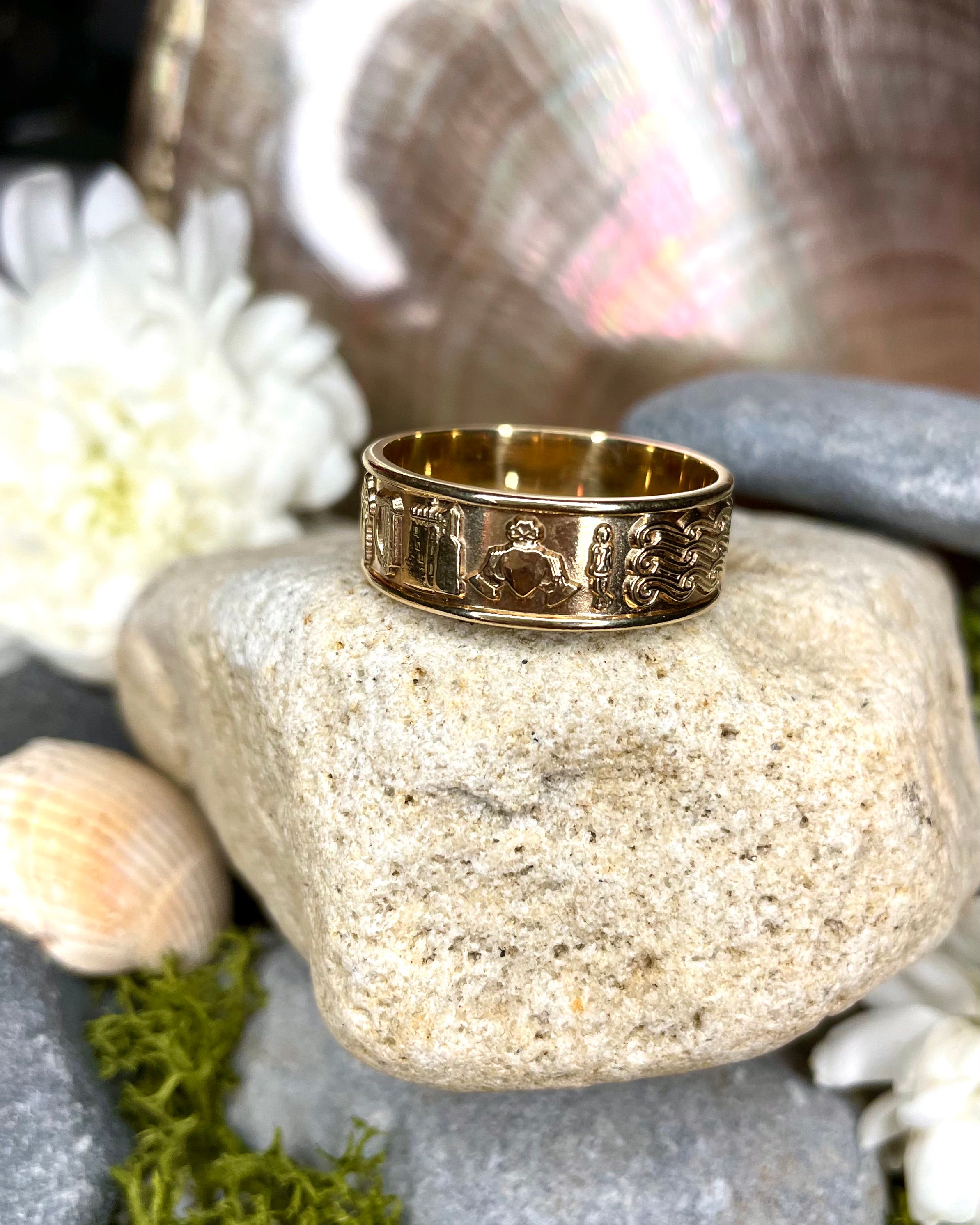 9ct Gold Ring of Ireland