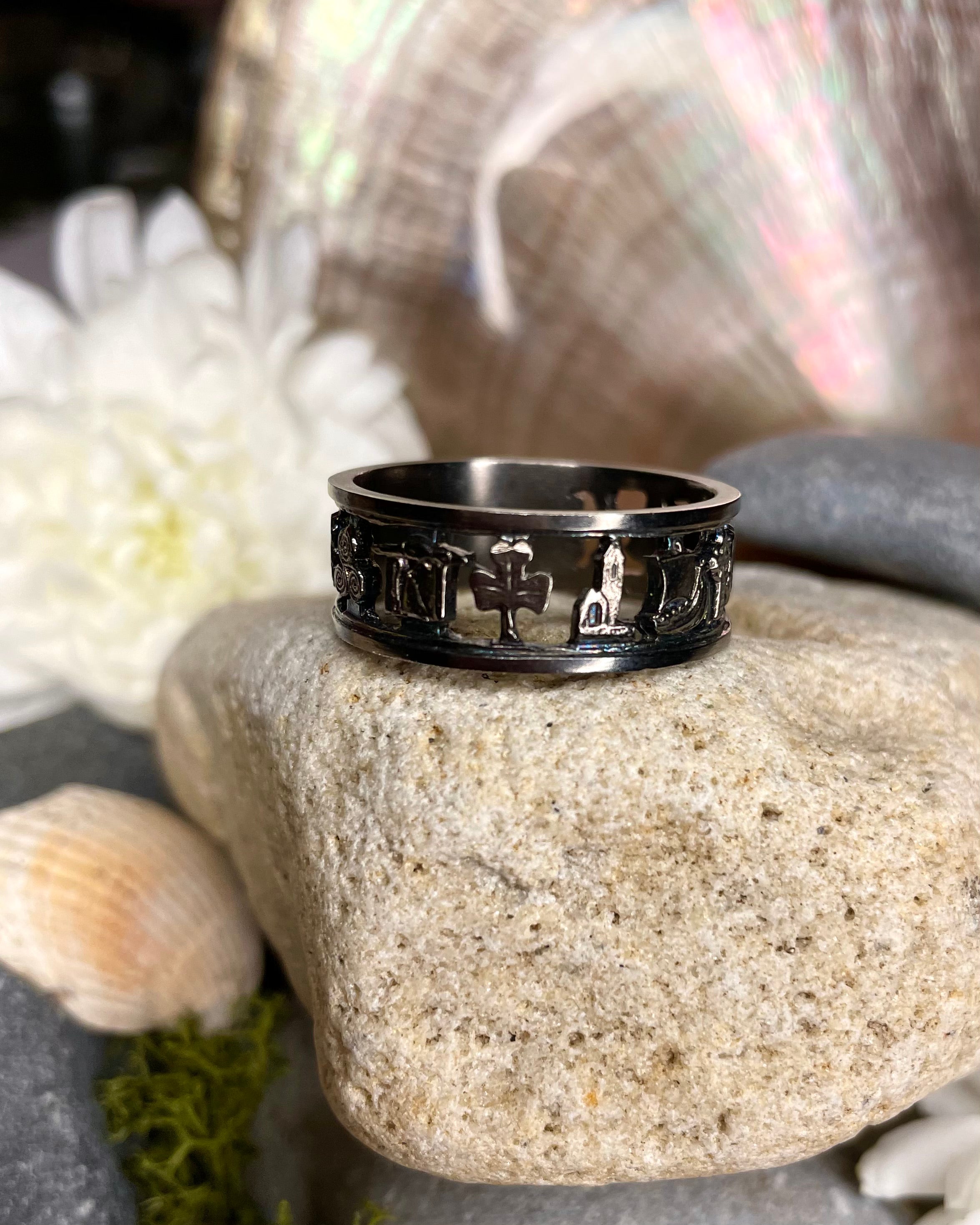 Ring of Ireland Black Rhodium Openback
