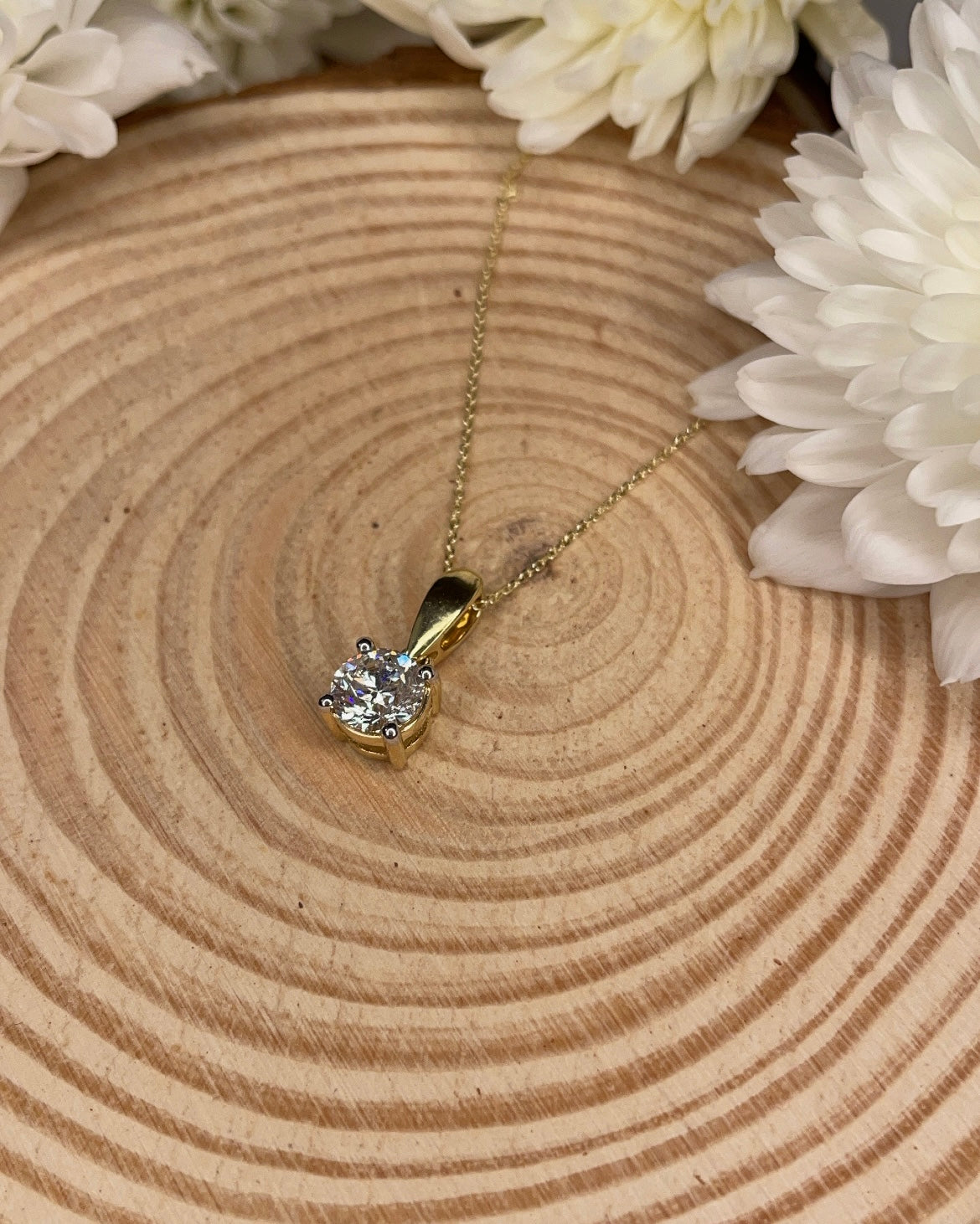 Yellow gold and 1ct Diamond Solitaire Pendant