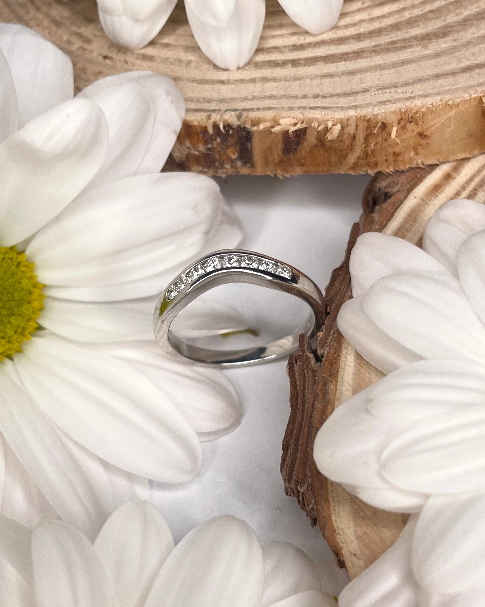 Unique Wedding Rings: 27 Wedding Rings For The Modern Bride