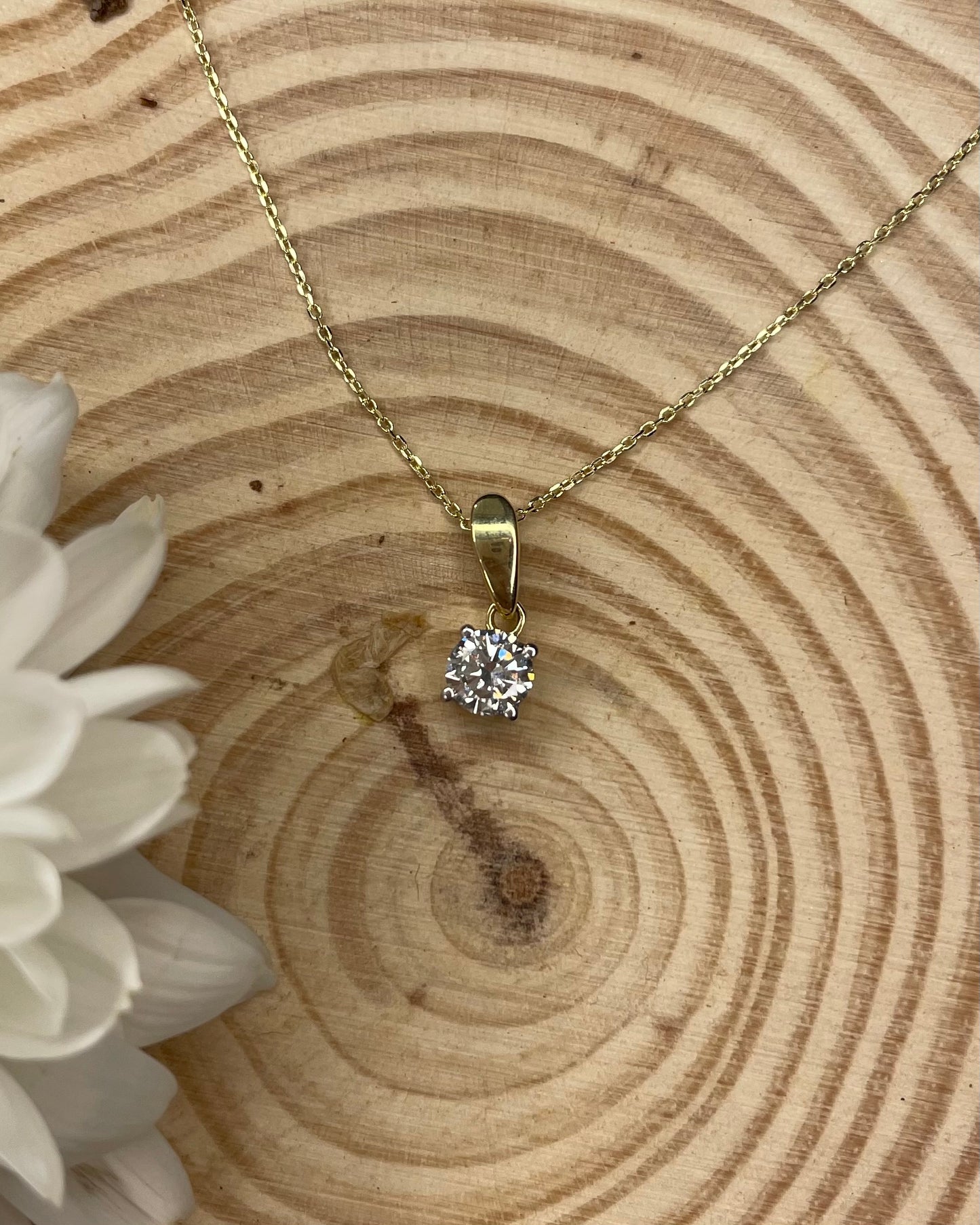 Yellow Gold 0.38cts Diamond Solitaire Pendant