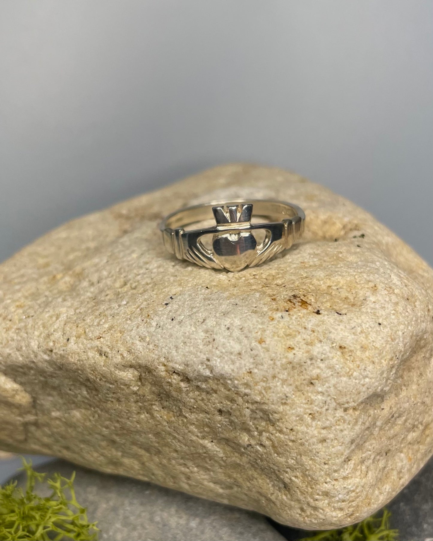 Heavy Ladies Sterling Silver Claddagh Ring