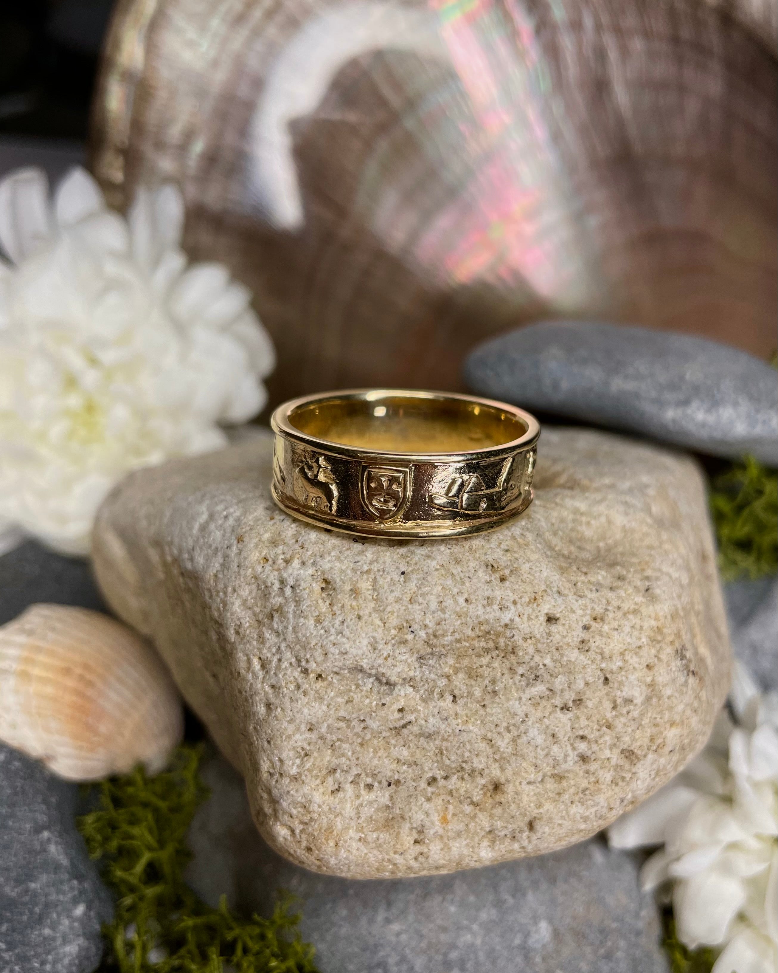 Story of Mayo 9ct Yellow Gold Ring